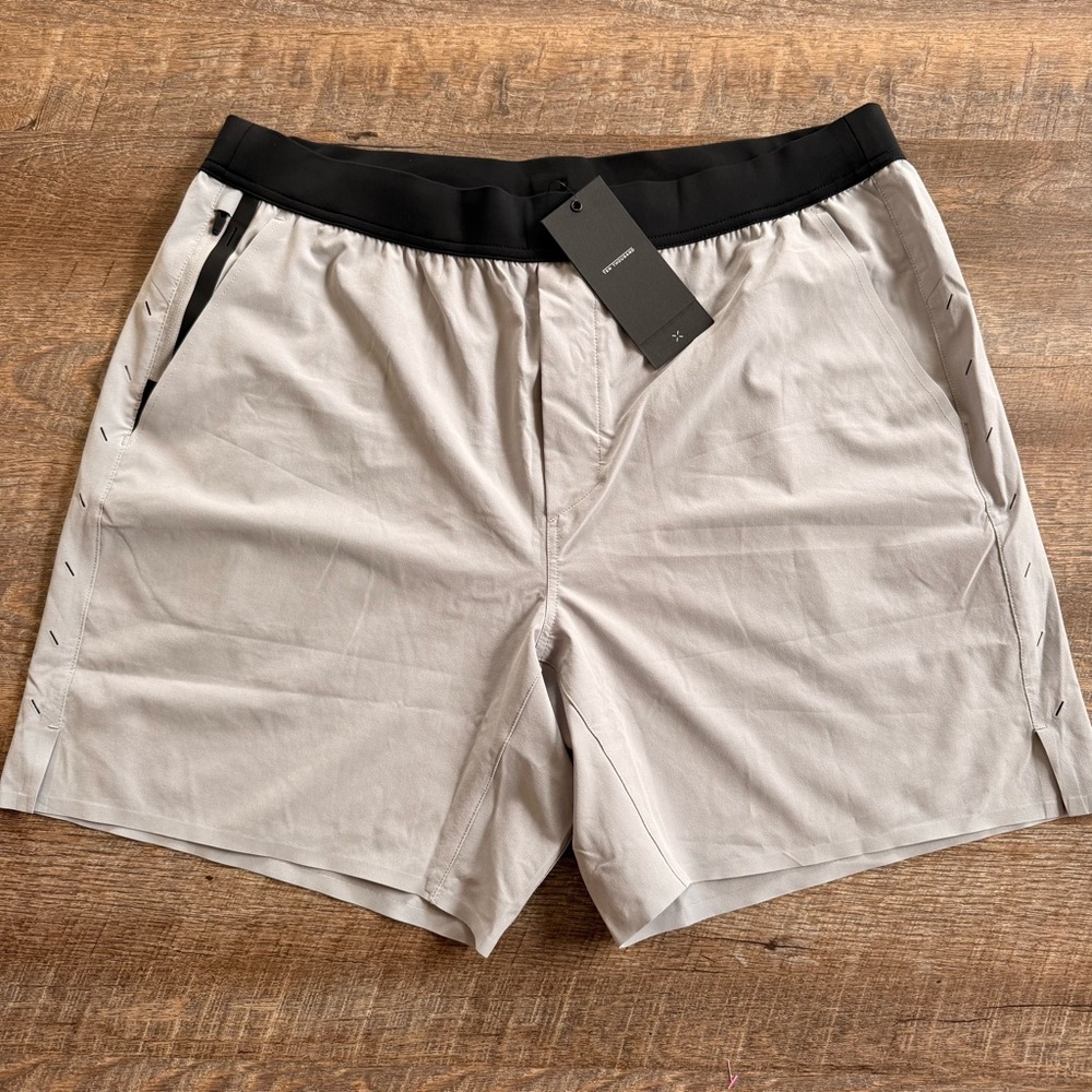 The Interval Short